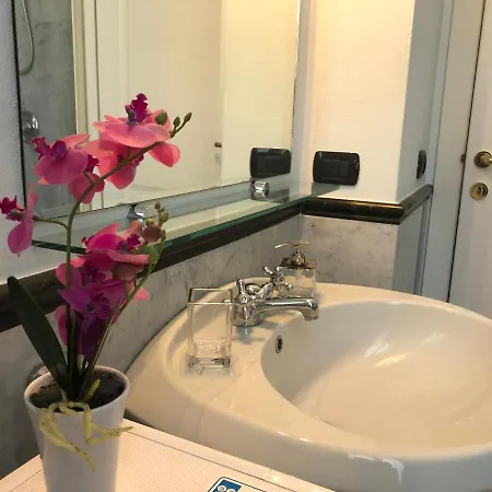 Apartment La Finestra Sul *